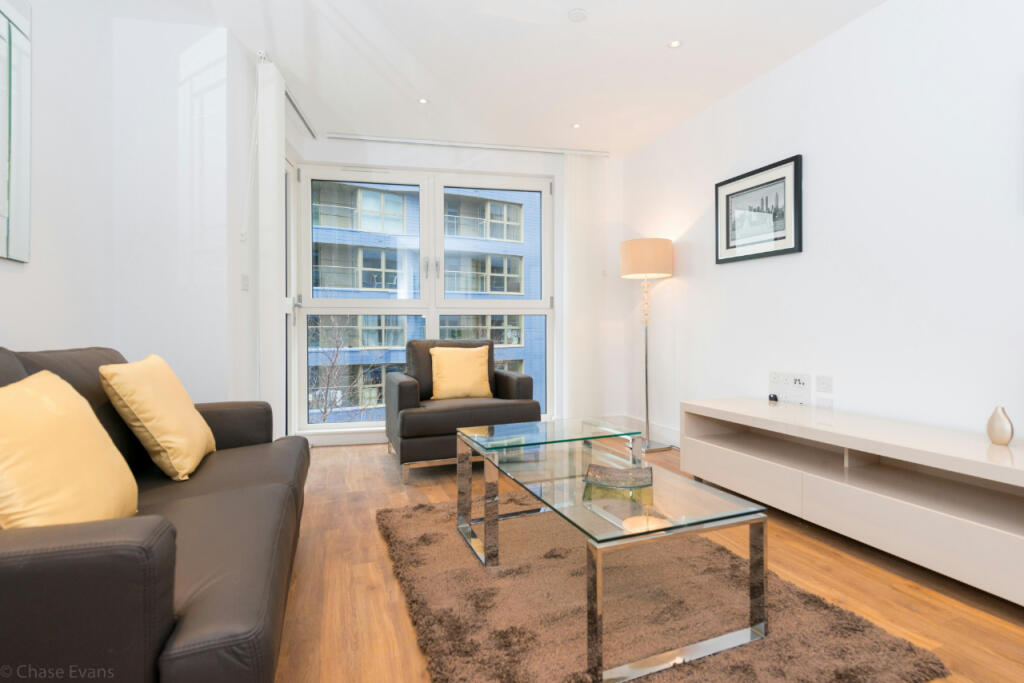 1 bed 1st Floor Flat for rent in Islington. From Chase Evans - City & Aldgate