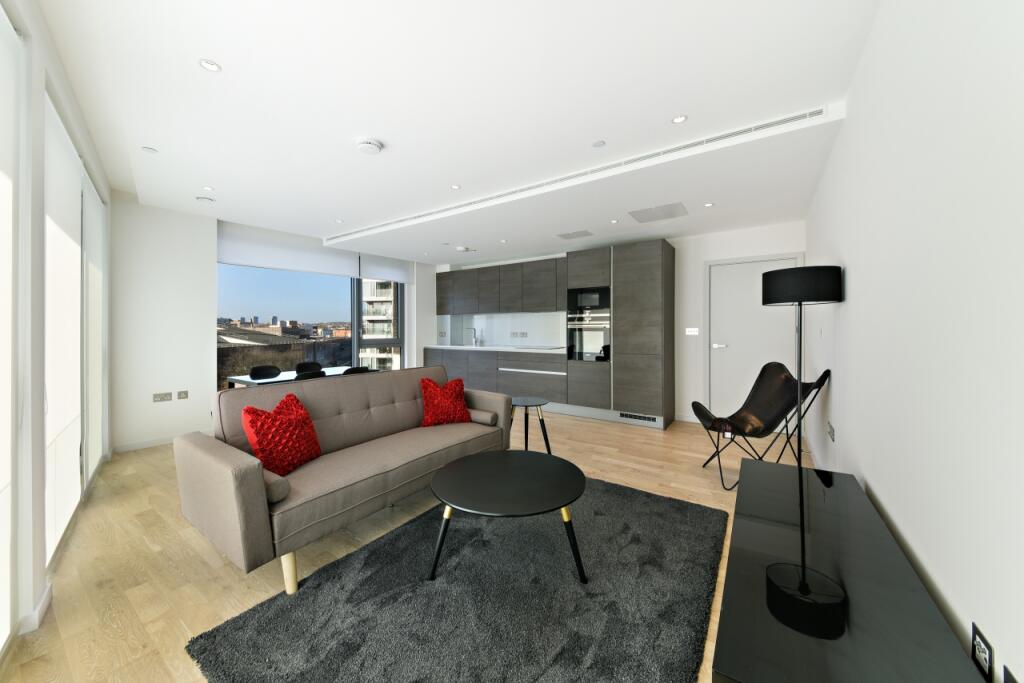 2 bed 1st Floor Flat for rent in London. From Chase Evans - City & Aldgate