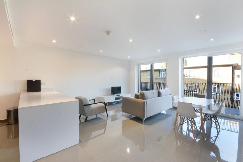 3 bed Apartment for rent in Bermondsey. From Chase Evans - Elephant and Castle