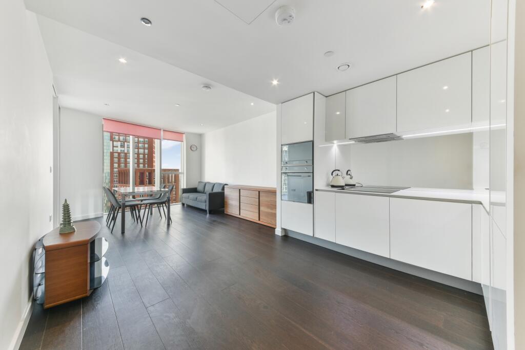 2 bed Apartment for rent in Clapham. From Chase Evans - Elephant and Castle