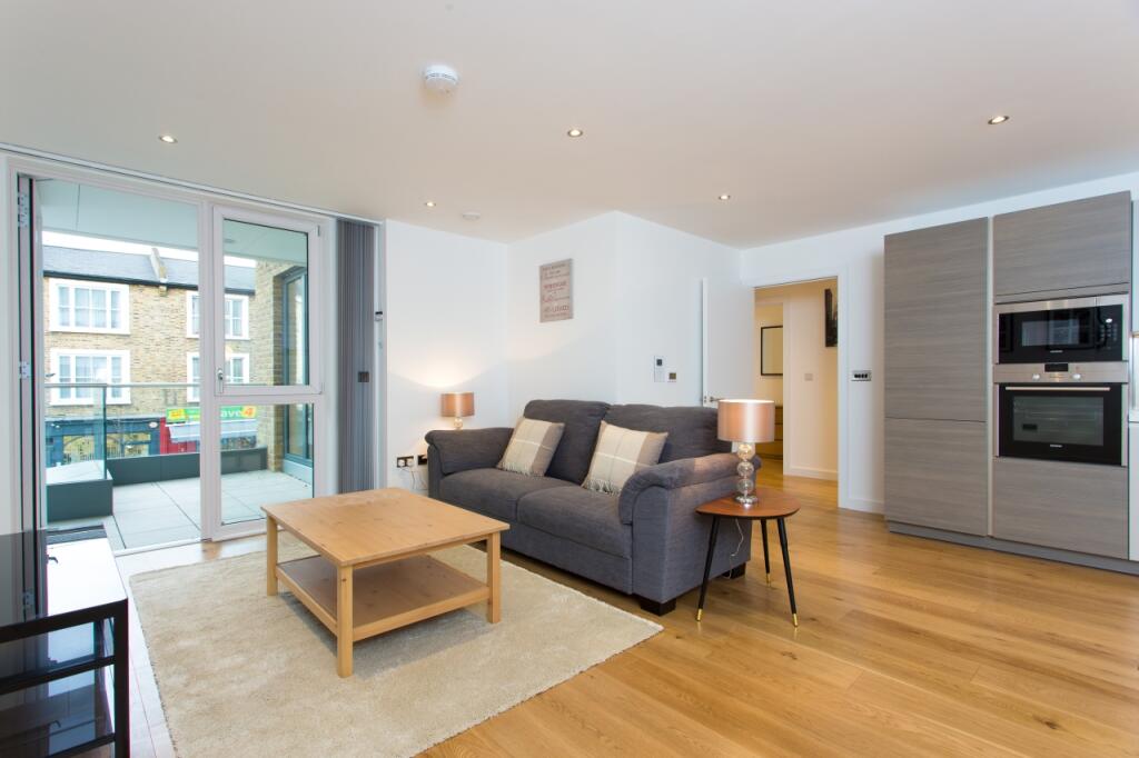 2 bed Apartment for rent in Hammersmith. From Chase Evans - Elephant and Castle