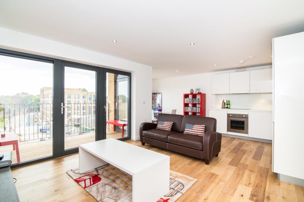 1 bed Apartment for rent in Camberwell. From Chase Evans - Elephant and Castle