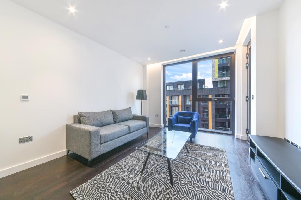 1 bed Apartment for rent in Battersea. From Chase Evans - Elephant and Castle