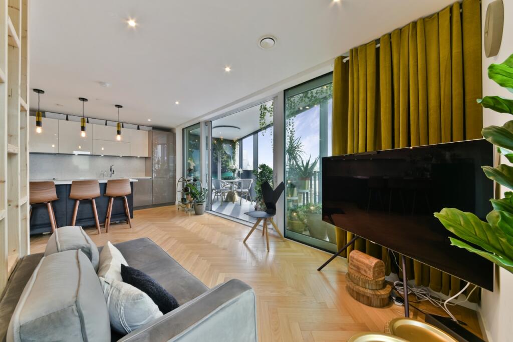 1 bed 1st Floor Flat for rent in London. From Chase Evans - Elephant and Castle