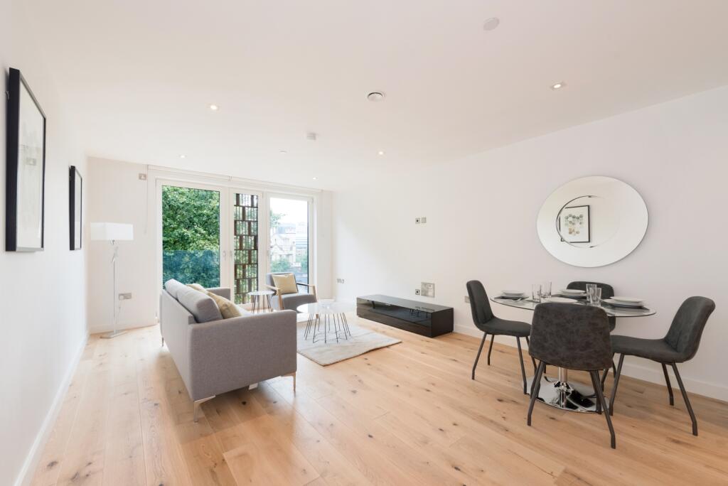 2 bed Not Specified for rent in London. From Chase Evans - Elephant and Castle