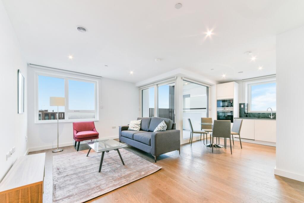 2 bed 1st Floor Flat for rent in Camberwell. From Chase Evans - Elephant and Castle