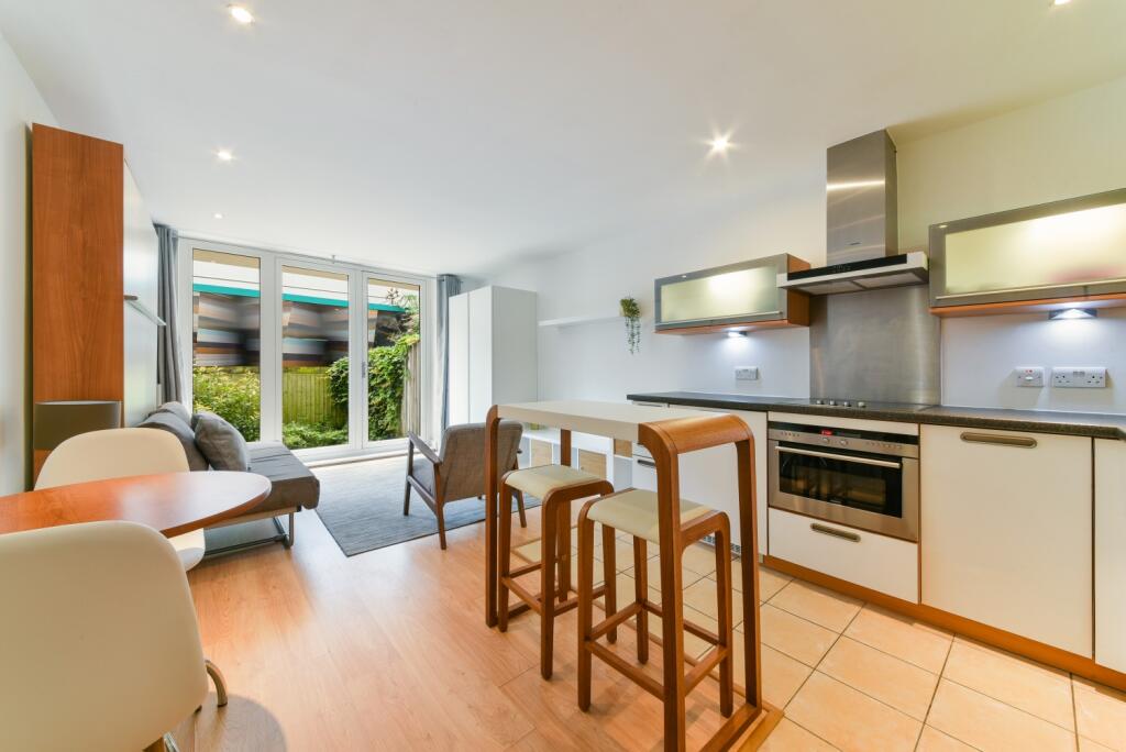 0 bed Detached for rent in London. From Chase Evans - Elephant and Castle