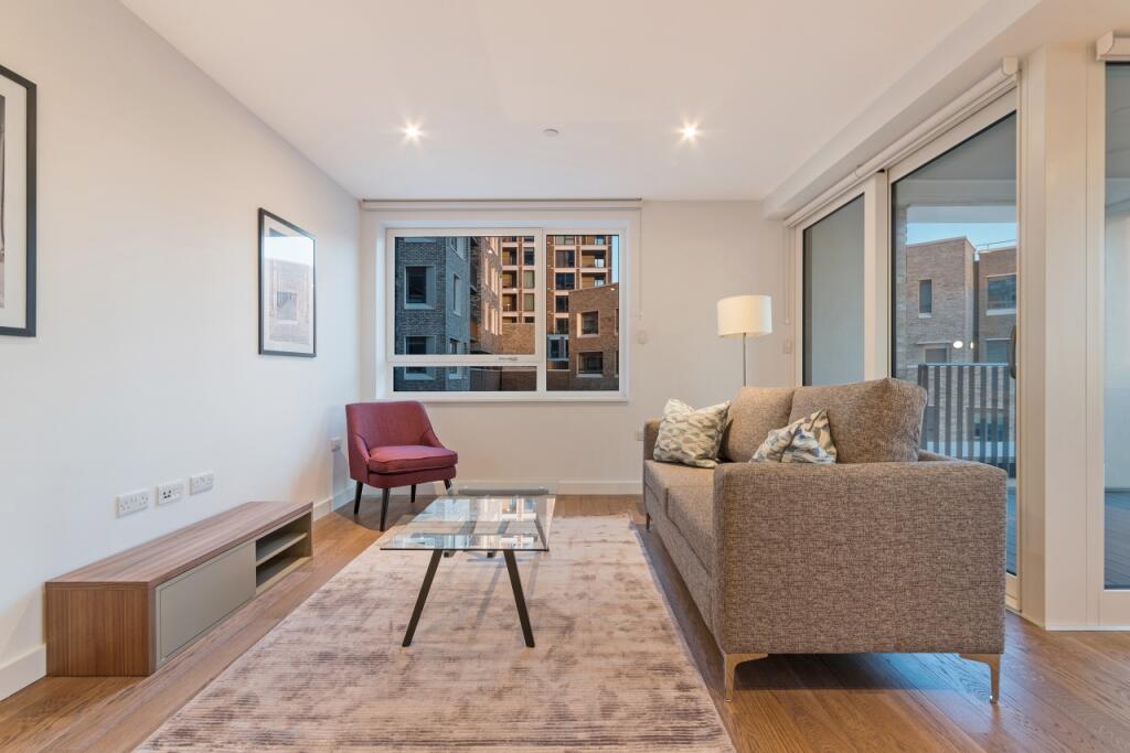 2 bed 1st Floor Flat for rent in Camberwell. From Chase Evans - Elephant and Castle