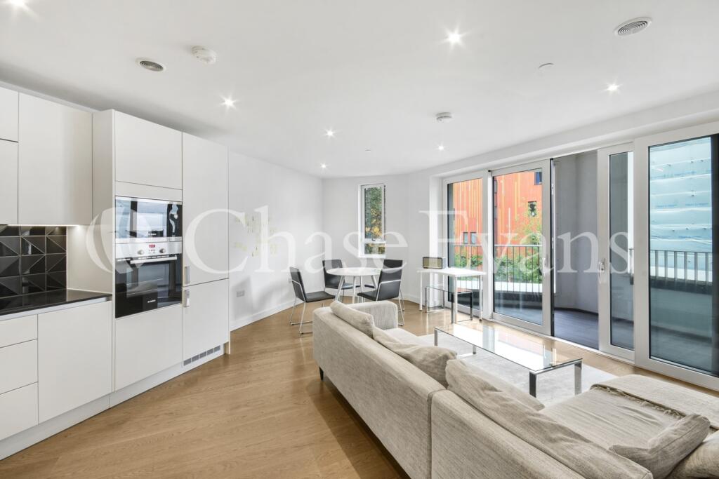 2 bed 1st Floor Flat for rent in London. From Chase Evans - Elephant and Castle