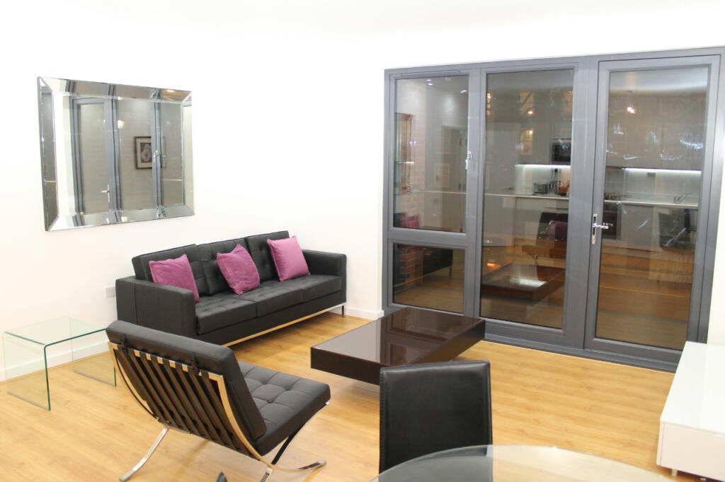 2 bed 1st Floor Flat for rent in Clapham. From Chase Evans - Elephant and Castle