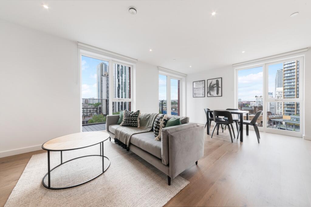 2 bed 1st Floor Flat for rent in Bermondsey. From Chase Evans - Elephant and Castle