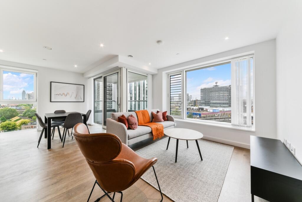 2 bed 1st Floor Flat for rent in Camberwell. From Chase Evans - Elephant and Castle