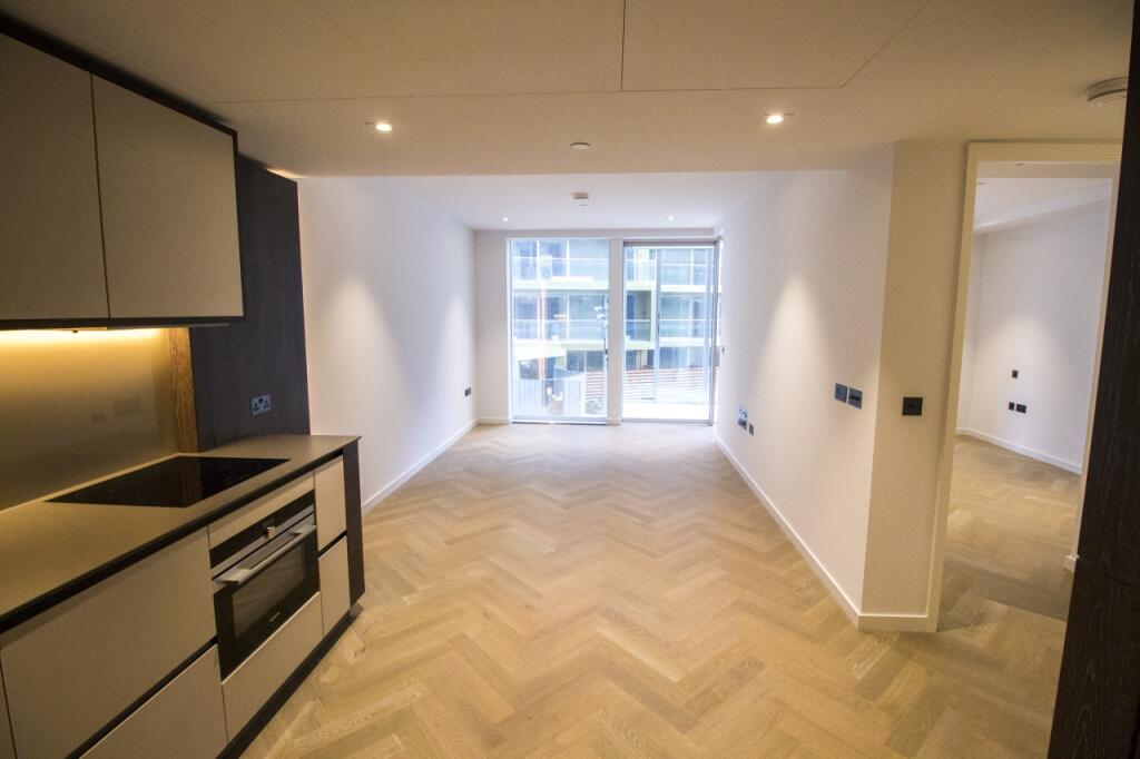 1 bed 1st Floor Flat for rent in Battersea. From Chase Evans - Elephant and Castle