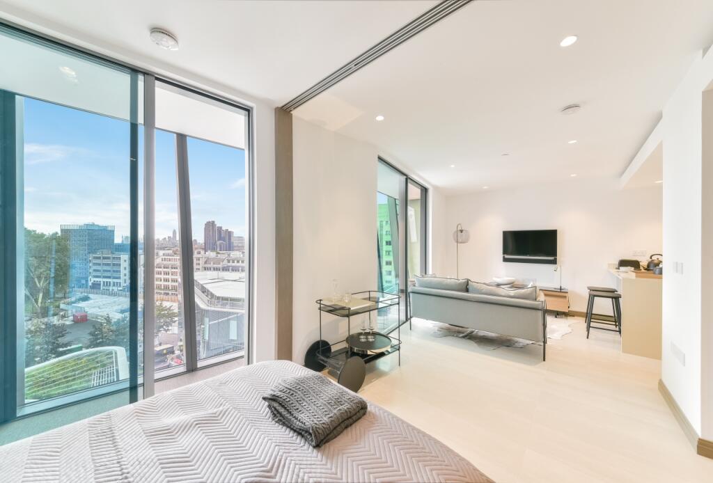 4 bed 1st Floor Flat for rent in Bermondsey. From Chase Evans - Elephant and Castle