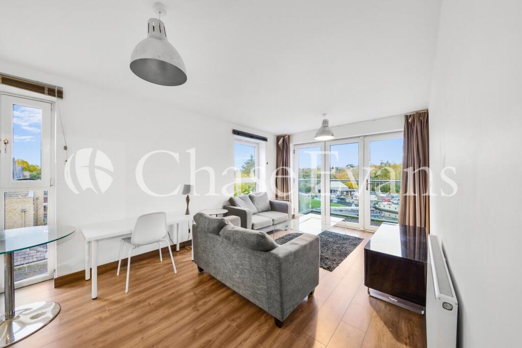 1 bed 1st Floor Flat for rent in New Denham. From Chase Evans - Elephant and Castle 1 bed 1st Floor Flat for rent in New Denham. From Chase Evans - Elephant and Castle