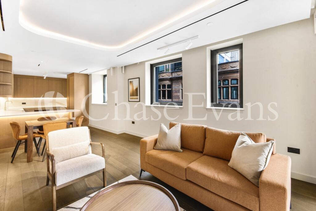 3 bed 1st Floor Flat for rent in London. From Chase Evans - Elephant and Castle