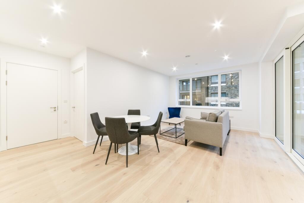 1 bed 1st Floor Flat for rent in London. From Chase Evans - Elephant and Castle