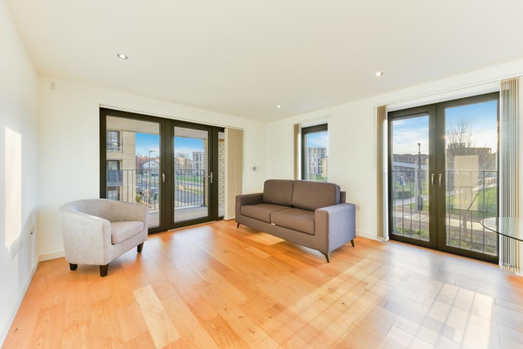 2 bed 1st Floor Flat for rent in London. From Chase Evans - Elephant and Castle