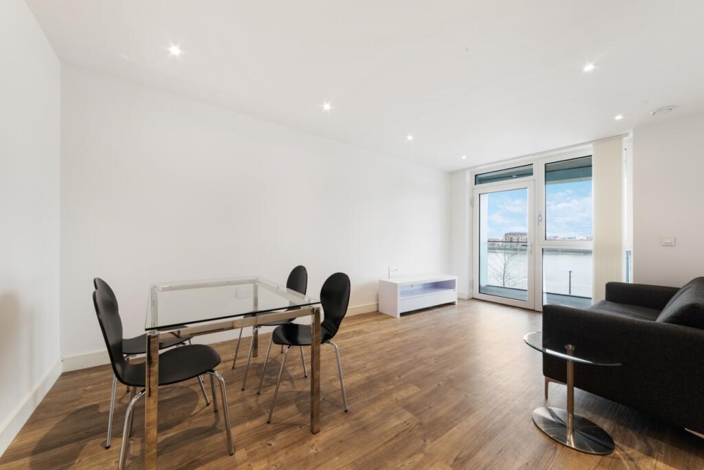 2 bed 1st Floor Flat for rent in London. From Chase Evans - Greenwich