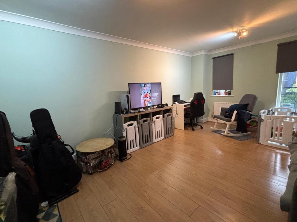 2 bed 1st Floor Flat for rent in Croydon. From Chase Evans - Greenwich