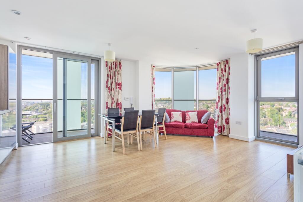 2 bed 1st Floor Flat for rent in Lewisham. From Chase Evans - Greenwich