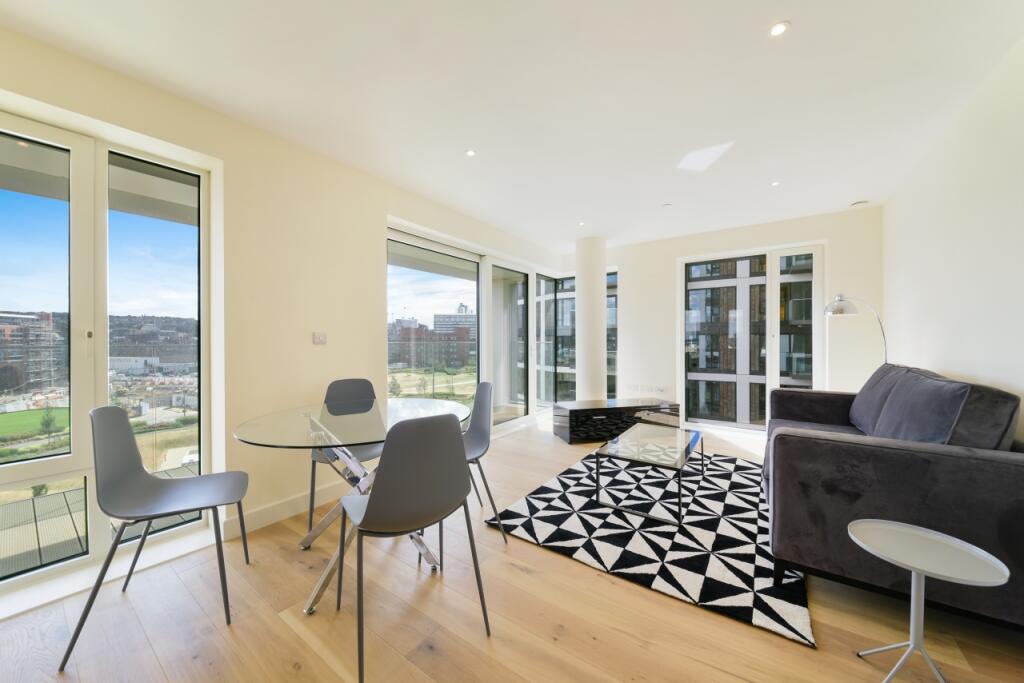 2 bed 1st Floor Flat for rent in London. From Chase Evans - Greenwich