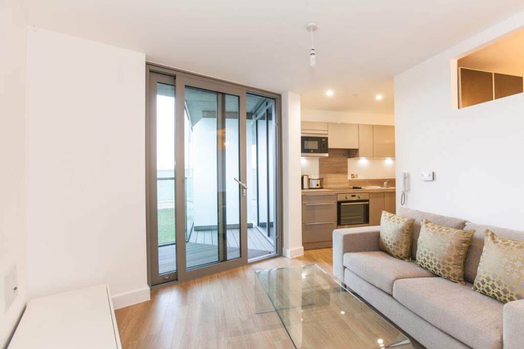 4 bed 1st Floor Flat for rent in Lewisham. From Chase Evans - Greenwich 4 bed 1st Floor Flat for rent in Lewisham. From Chase Evans - Greenwich