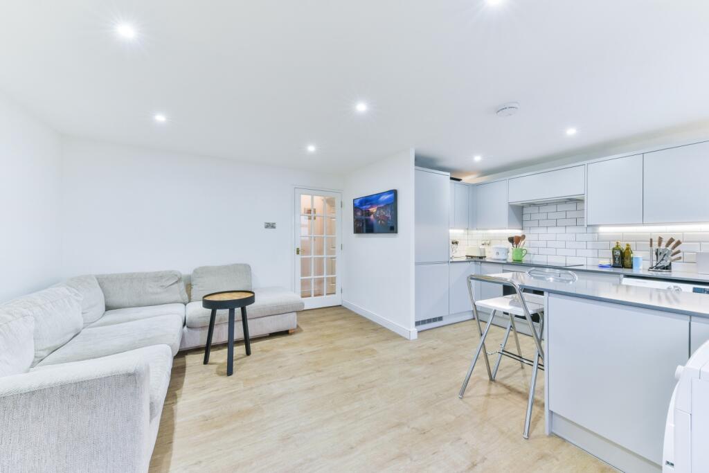 1 bed 1st Floor Flat for rent in Deptford. From Chase Evans - Greenwich 1 bed 1st Floor Flat for rent in Deptford. From Chase Evans - Greenwich