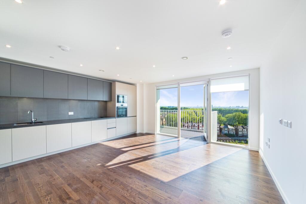 1 bed 1st Floor Flat for rent in London. From Chase Evans - Greenwich