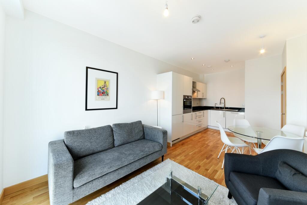 1 bed 1st Floor Flat for rent in Greenwich. From Chase Evans - Greenwich