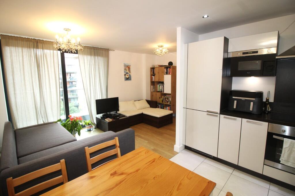 2 bed 1st Floor Flat for rent in London. From Chase Evans - Greenwich