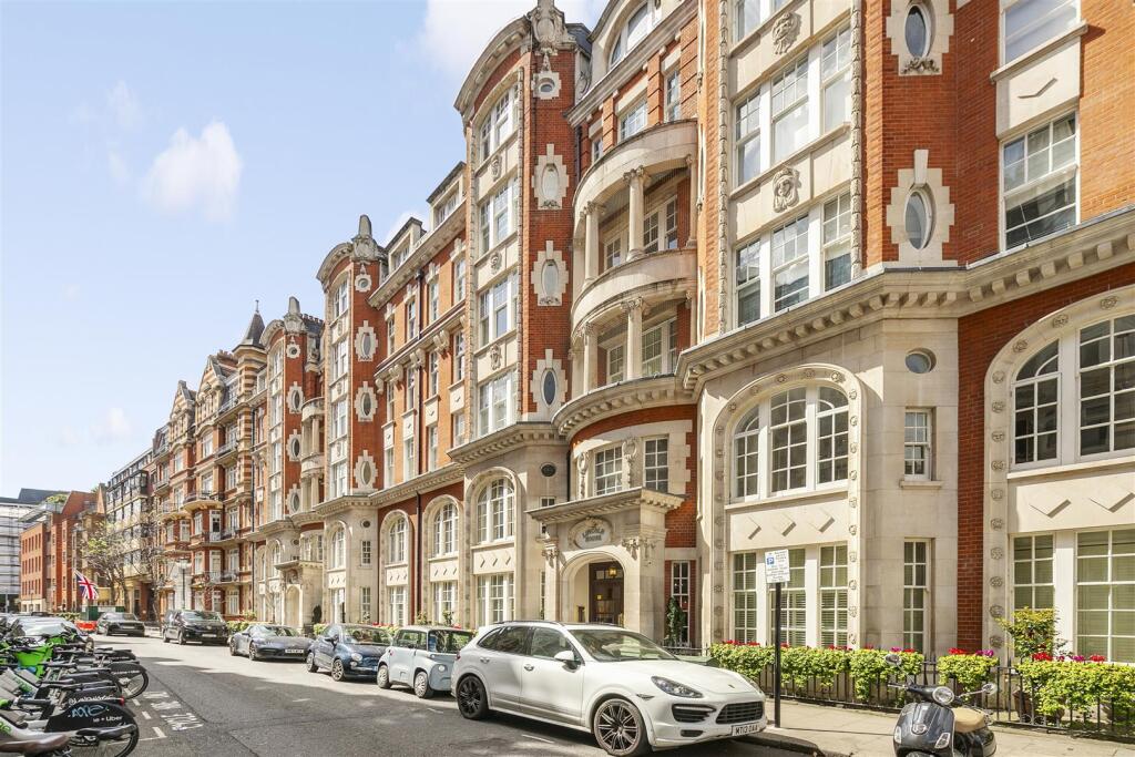 5 bed Apartment for rent in Chelsea. From Chatterton Rees - London