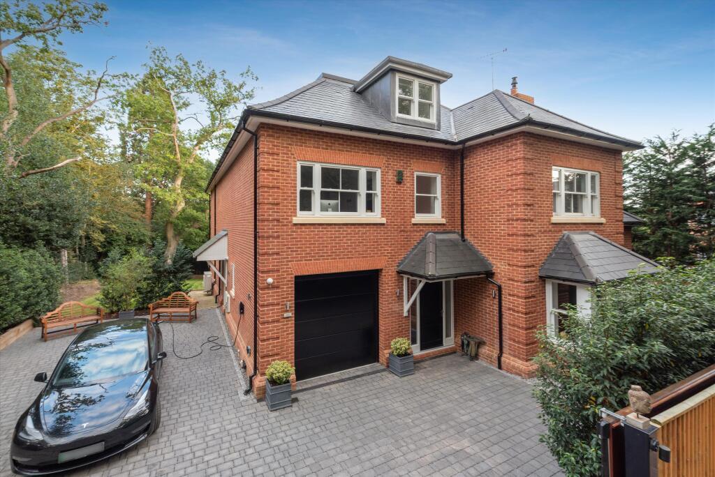 5 bed Detached for rent in Ascot. From Chatterton Rees - London