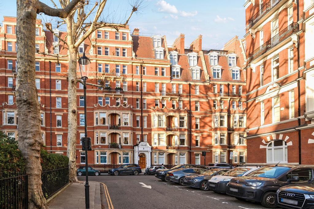 2 bed 1st Floor Flat for rent in Kensington. From Chatterton Rees - London 2 bed 1st Floor Flat for rent in Kensington. From Chatterton Rees - London