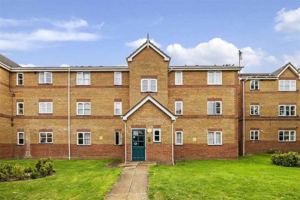 2 bed Flat for rent in Willesden. From Chelsea Square - Cricklewood