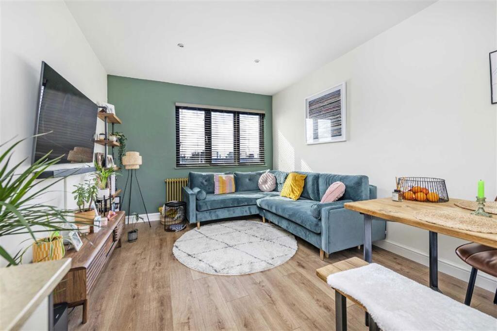 1 bed 1st Floor Flat for rent in Willesden. From Chelsea Square - Cricklewood