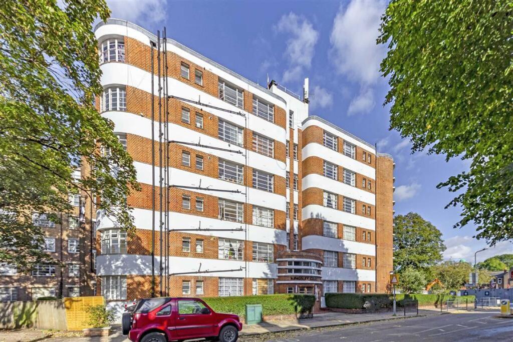 1 bed 1st Floor Flat for rent in Willesden. From Chelsea Square - Cricklewood