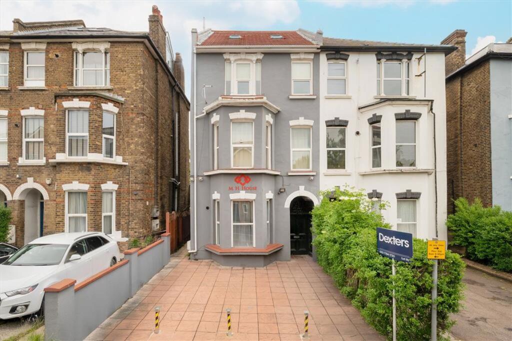 2 bed 1st Floor Flat for rent in Willesden. From Chelsea Square - Cricklewood