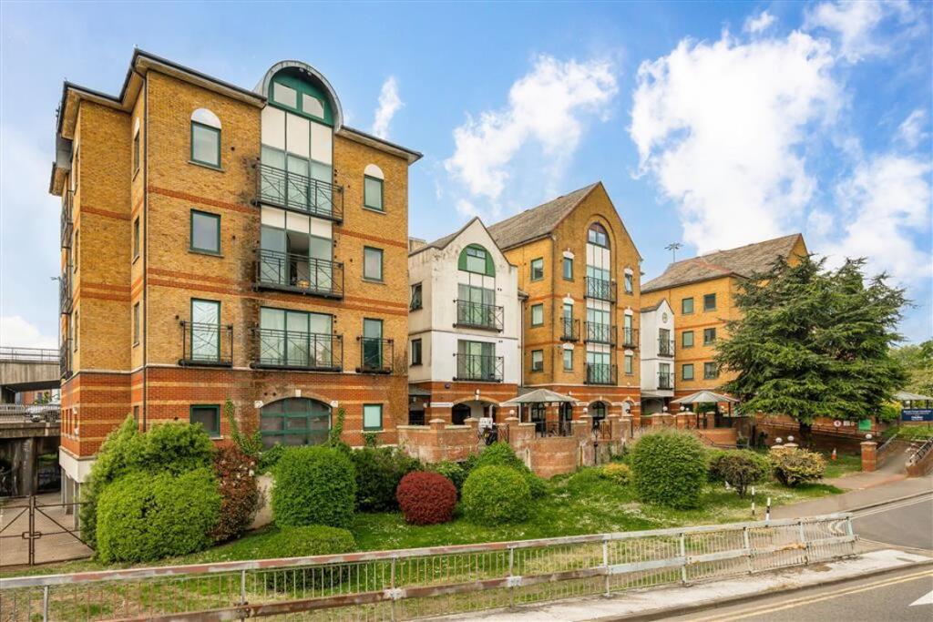 1 bed 1st Floor Flat for rent in Hendon. From Chelsea Square - Cricklewood 1 bed 1st Floor Flat for rent in Hendon. From Chelsea Square - Cricklewood