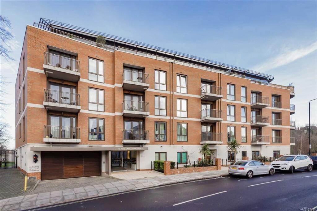 1 bed 1st Floor Flat for rent in Hampstead. From Chelsea Square - Cricklewood