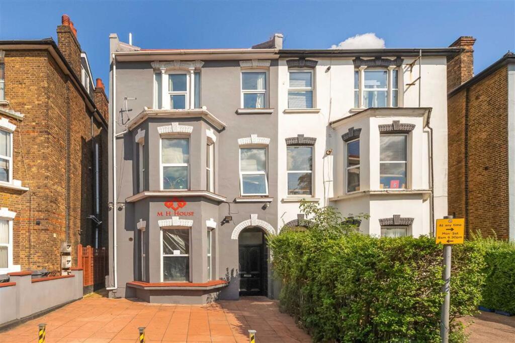 1 bed 1st Floor Flat for rent in Willesden. From Chelsea Square - Cricklewood
