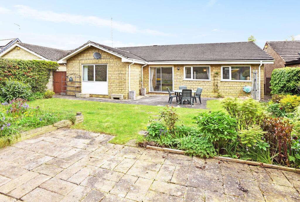 3 bed Detached bungalow for rent in Bicester. From Cherry Lets Ltd - Deddington