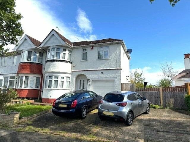 4 bed Semi-Detached House for rent in Harrow. From Christopher Edwards - Rayners Lane - Pinner