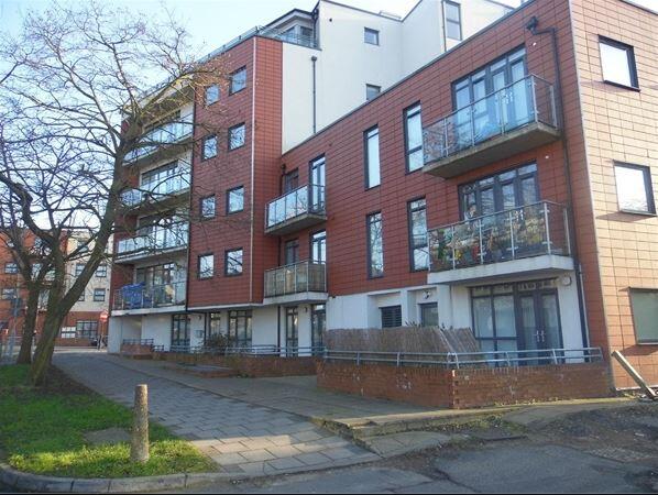 2 bed 1st Floor Flat for rent in Harrow. From Christopher Edwards - Rayners Lane - Pinner
