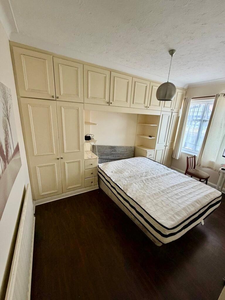 2 bed 1st Floor Flat for rent in Pinner. From Christopher Edwards - Rayners Lane - Pinner