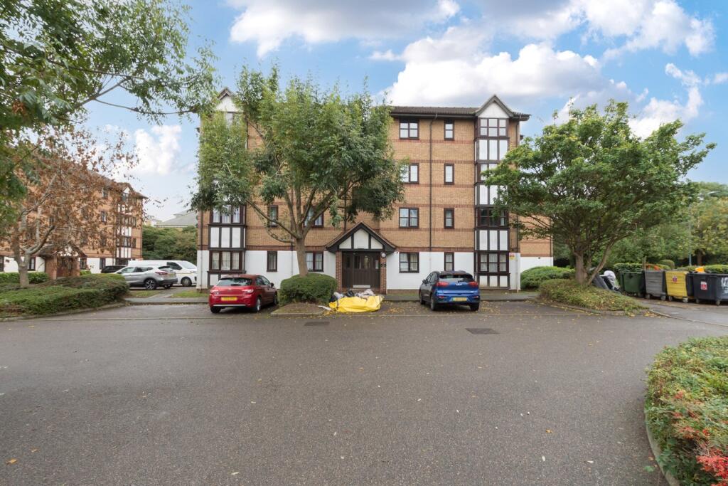 1 bed 1st Floor Flat for rent in Erith. From Christopher Russell - Sidcup - The Oval