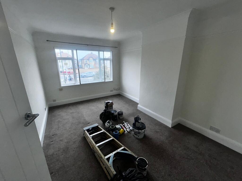 3 bed 1st Floor Flat for rent in Bexley. From Christopher Russell - Sidcup - The Oval