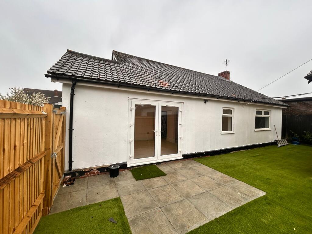 2 bed Detached bungalow for rent in South Street. From Christopher Russell - Sidcup - The Oval 2 bed Detached bungalow for rent in South Street. From Christopher Russell - Sidcup - The Oval