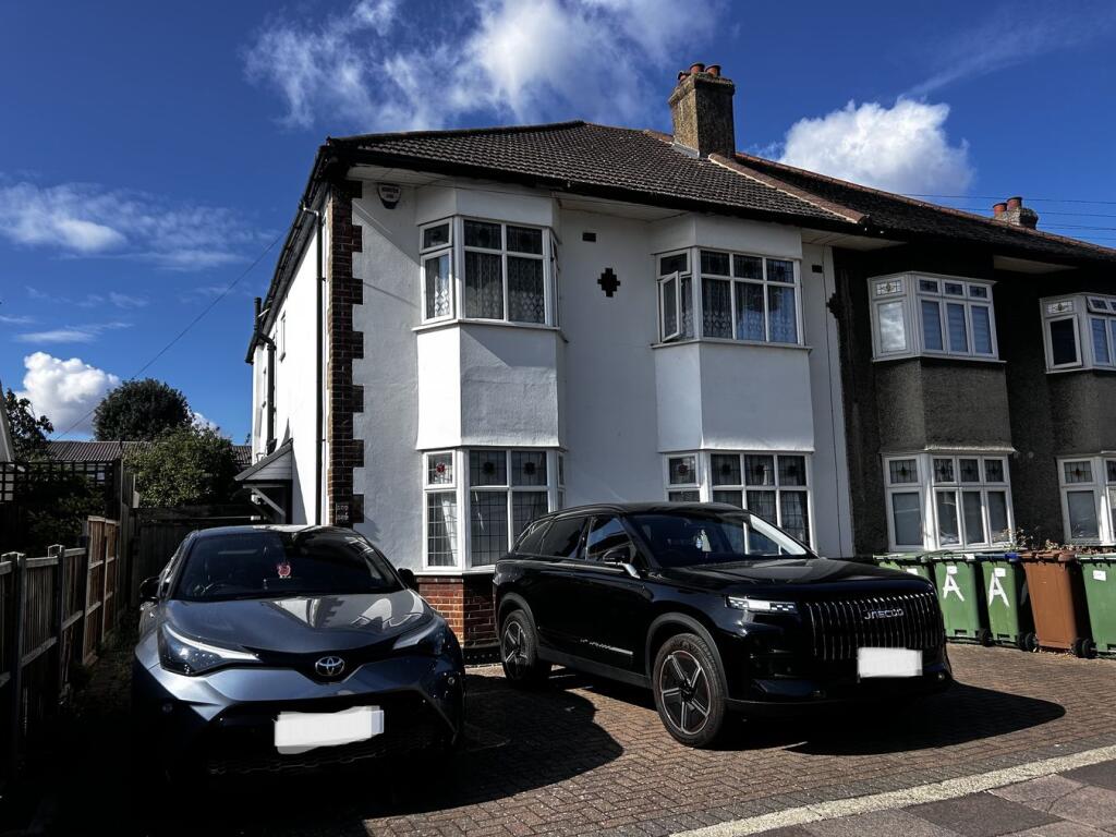 2 bed Annexe for rent in Sidcup. From Christopher Russell - Sidcup - The Oval