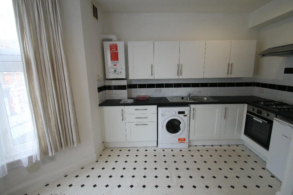 1 bed Flat for rent in London. From Circa Residential Property - South Woodford